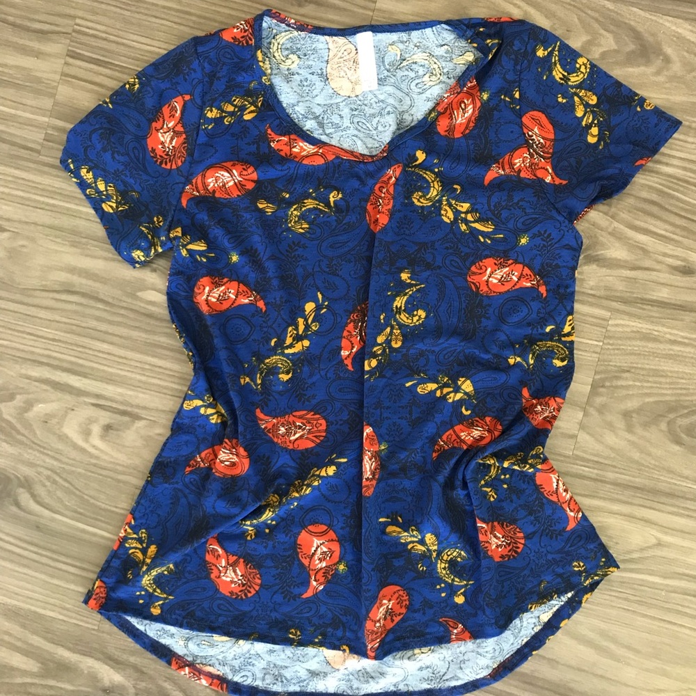 LulaRoe Classic Tee BNWT Size Med
